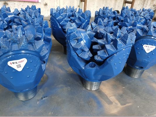 Gemahlene harte Bildung 444.4mm Iadc 127 der Zahn-dreikegelige Rock-Rollenmeißel-637